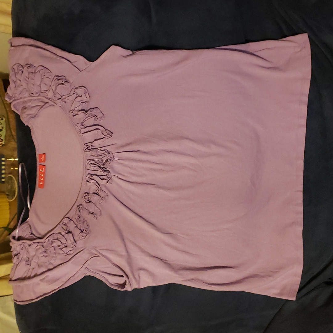 Elle Scoop Neck Short Sleeve Floral 3d Shirt Like New